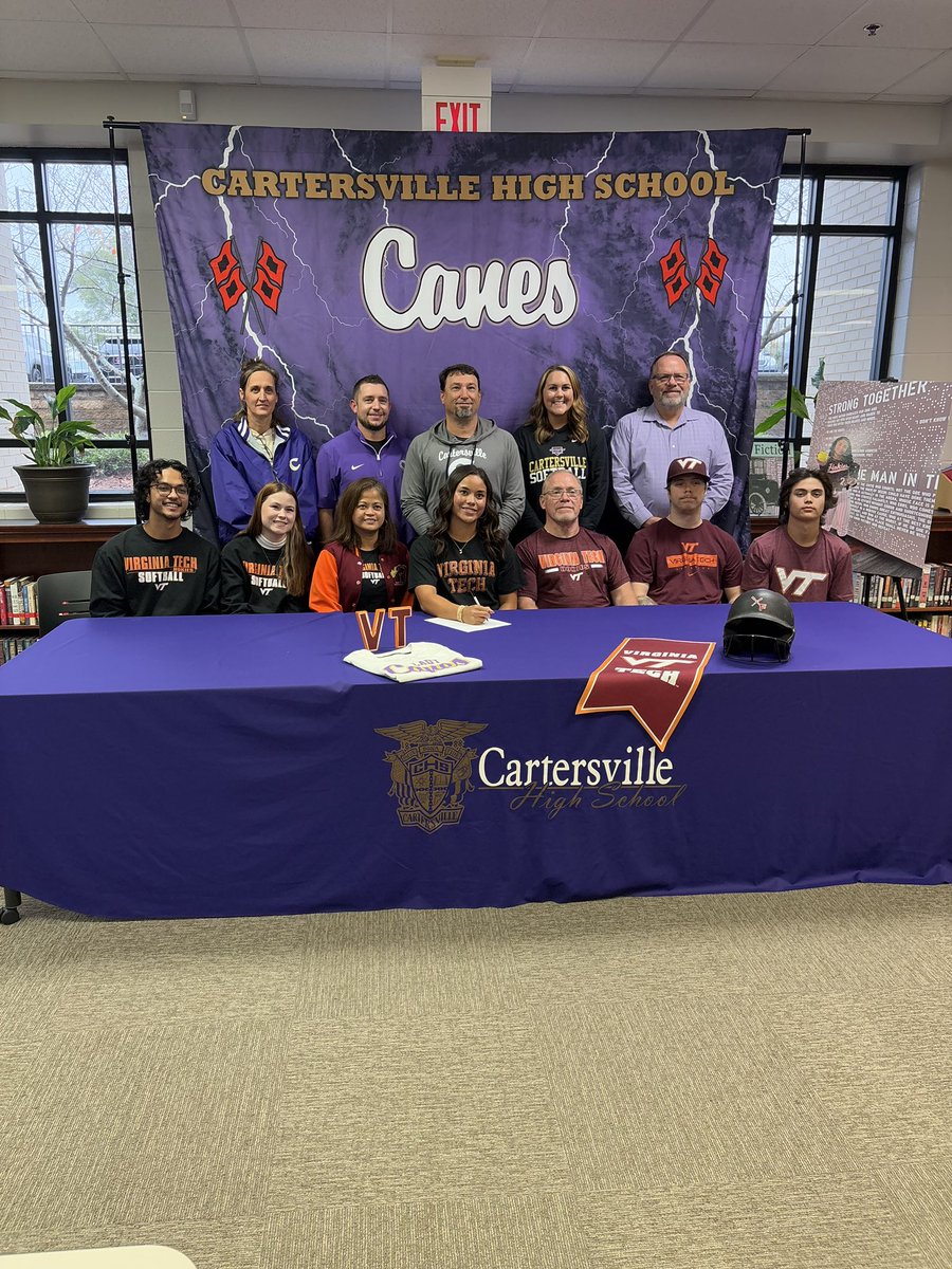 oshields15's tweet photo. Officially a Hokie! 🧡🦃 So proud of you, Jordan, and everything you have accomplished on &amp; off the field over the last 4 years. You have set the standard for our program. I can’t wait to watch you do amazing things at VT. Love you 🫶🏼 #GoCanes 💜🥎 https://t.co/QBuWXBN2oC