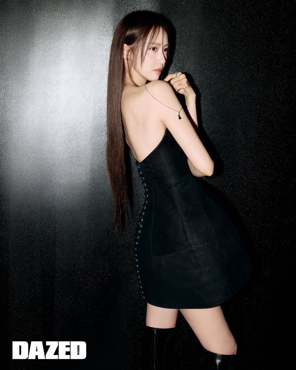 DazedKorea's tweet photo. MIGHTY MODERNITY #협찬

임윤아를 타고 흐르는 빛, 비로소 키린이 그 윤곽을 드러낸다. 

The light flowing through lim Yoona finally reveals the outline of Qeelin.

Discover more in <DAZED> KOREA DECEMBER 2024 issue. https://t.co/9PSIVcVv1T