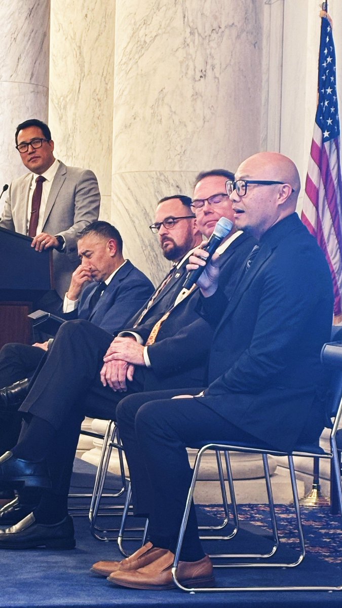 koobxwm's tweet photo. Thanks @MatthewSoerens and the Evangelical Immigration Table for calling elected officials & church leaders to discuss laws that respect the image of God in people & border security.
Policies change but the work & mission of the Church doesn't.
@WorldRelief
#ChurchesofWelcome https://t.co/s9z54vxv32