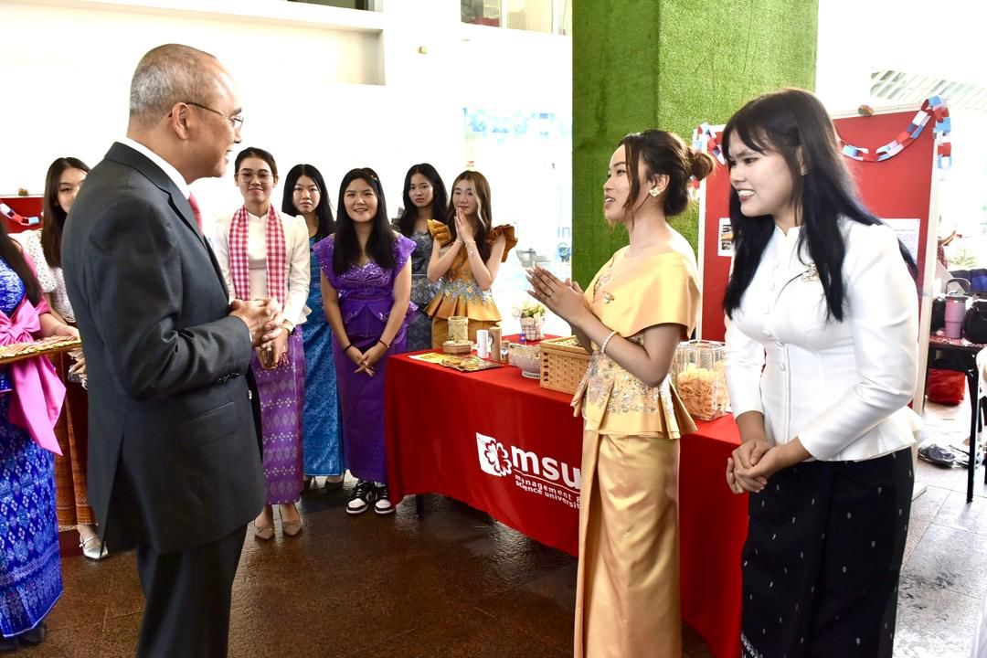 MSUGlobalAffair's tweet photo. Celebrating Cambodia's Independence Day! Honoring the spirit of freedom, unity, and resilience that defines this beautiful nation. π°πβ¨ #CambodiaIndependenceDay #ProudToBeCambodian #msumalaysia #letgomsu https://t.co/Tnzctdg6rm