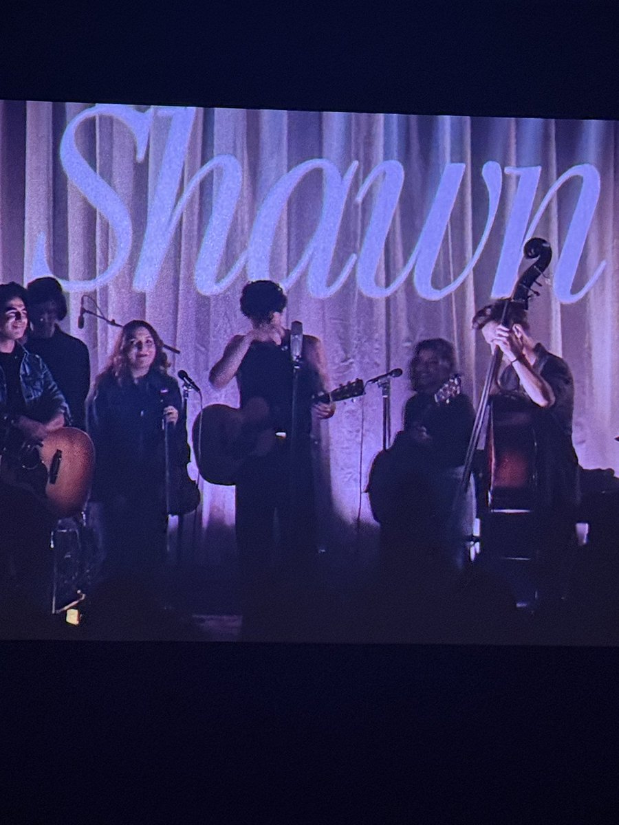 Bgrad22's tweet image. Friends and Family Reunion with @luvymendes and @kianspapi to celebrate the one and only @ShawnMendes   @ShawnAccess #FriendsAndFamilyFilm