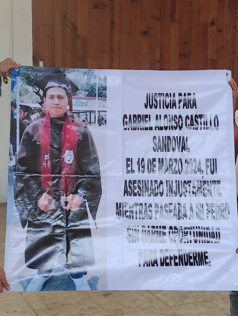 Comiteducacion's tweet photo. 🚨🚨🚨🚨
Vecinos de la zona de Taxqueña, amigos y familiares de ALONSO cierran vialidades y piden justicia
La autoridad se niega a dialogar, dice que el fiscal @UlisesLaraLopez ya se retiró a descansar
@ClaraBrugadaM @craviotocesar @AnitaLomeli @Paulogarciag @PabloVazC https://t.co/MeMRPVT8rI