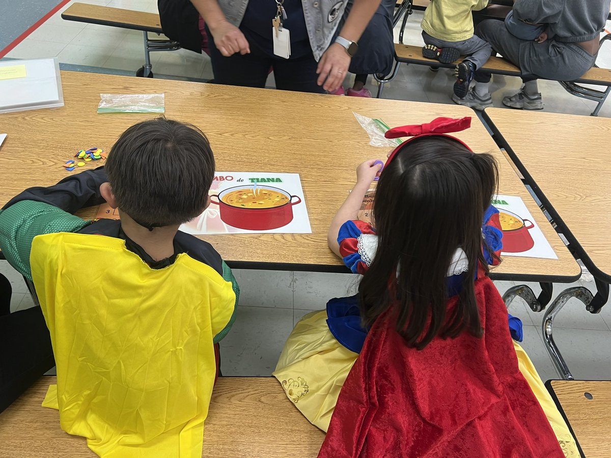 Ms_MtzTobias's tweet image. What a magical academic night @ReeceAcademy great resources for phonemic awareness. Building phonemic awareness skills.👏 #disneytheme @Primary_AISD