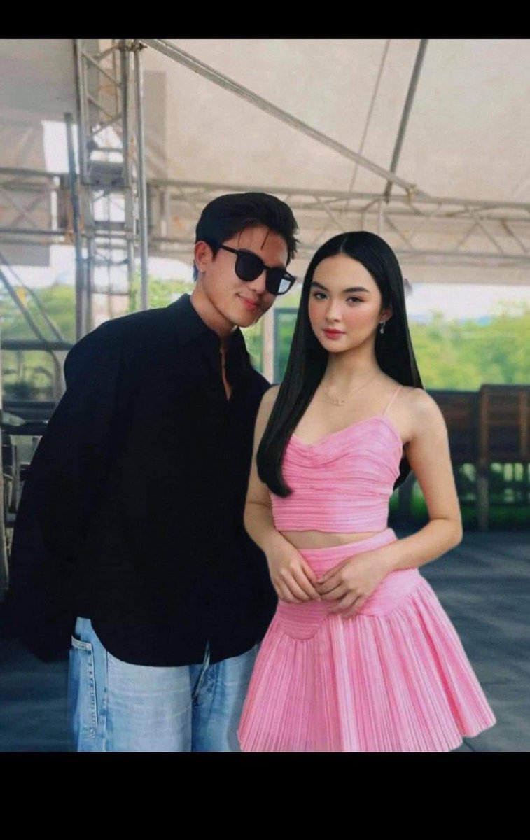 Queenjazel88's tweet photo. May chemistry sila. At sila yata ipupush maging love team nang management nila kaya medjo iwas si jarren kay fyang. So wag nyo napo ipilit ang JF kung si Fyang lang naman ibabash nyo!!! Sofer toxic nyo napo. Enjoyer ako sainyo dati pro nakakainis na ka toxican nyo! https://t.co/swhd0PuqRv