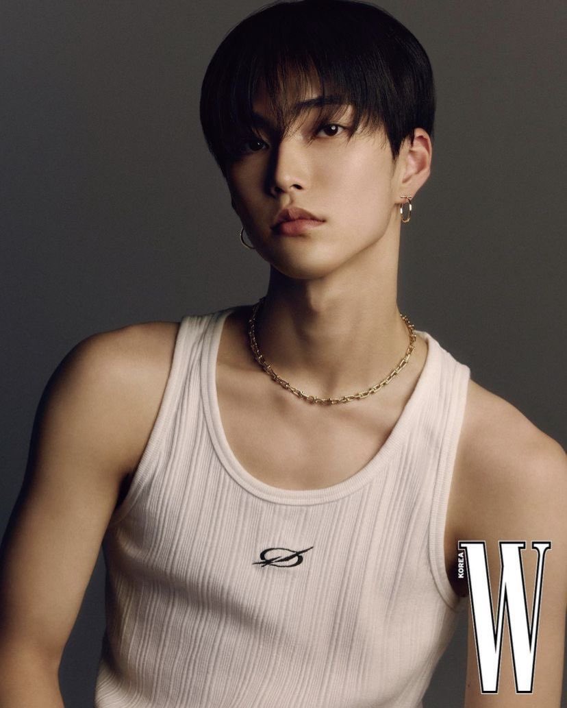 kchartsmaster's tweet image. SM Entertainment announces that SEUNGHAN is currently preparing to debut as a solo artist in the second half of 2025. 

Personal social media accounts will be launched today (15th, KST).