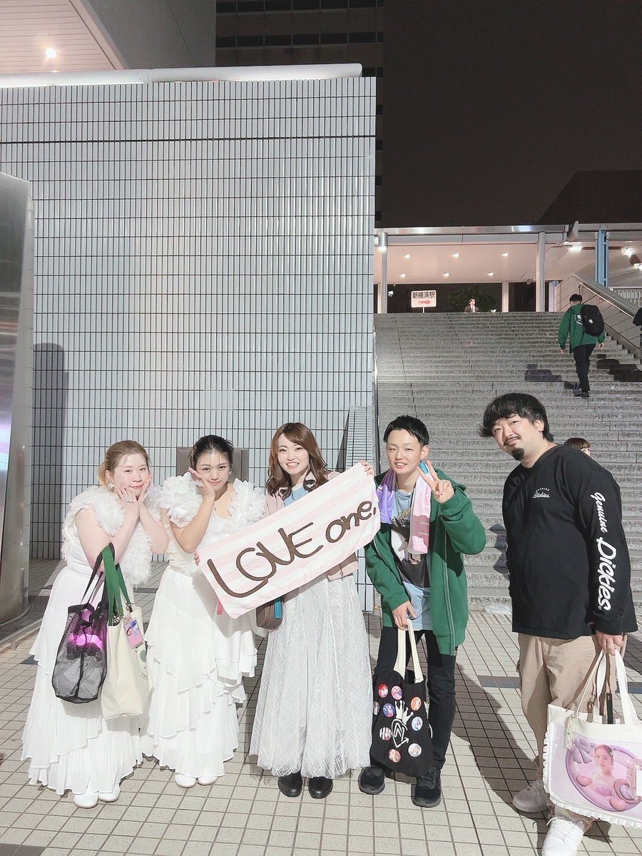 318Kanayanlove's tweet photo. カナやんもみんなも何も変わってなかった二日間やったー！！！個人的ベストスリーは15、BRAVE HEART、ベスフレです✌️て事でカナやん正式におかえりー！！！！😭😭😭 https://t.co/hnxcdBxImU