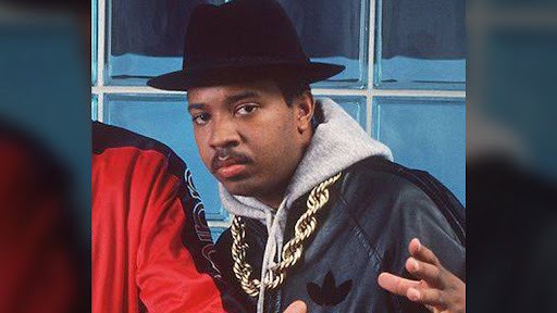 DIGGINCRATES1's tweet photo. Happy birthday to Run of Run-D.M.C. 

#happybirthday #run #rundmc #tougherthanleather #runshouse #beatstotherhyme #1988 #1980s #80s #80shiphop #80srap #80smusic #hiphop #rap #music #vinyl #record #diggininthecrates https://t.co/3gUCKA4udL