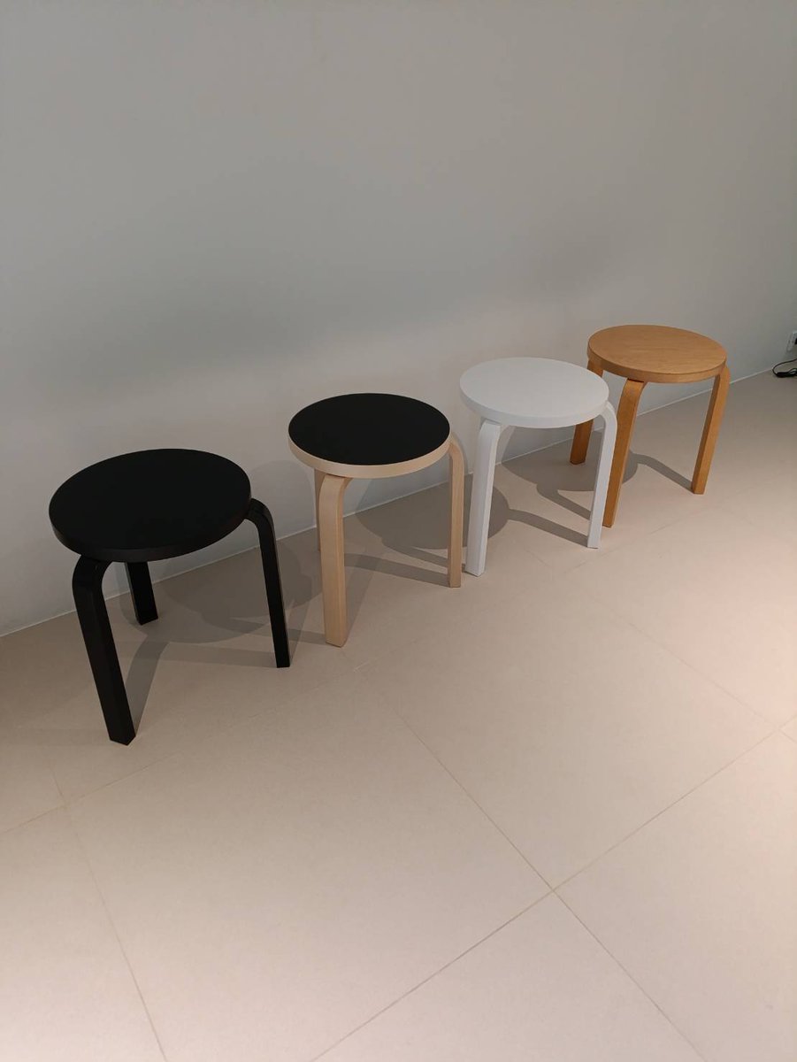 - Stool 60 Col. White lac.
, Black lac. S 9000-N 
, Honey Stained
, Natura Col. Linoleum Black, 

---
24111403 SO2411.0045K.Ohm
#iweb3 #krsuccess #furniture #photography #delivery #ssudjai #norsedelivery #Web3SocialMedia