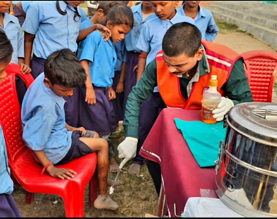 RedcrossBihar's tweet photo. "बाल दिवस" के अवसर पर पांचजन्य पब्लिक चैरिटेबल ट्रस्ट, पिंडारूच, दरभंगा द्वारा राजकीय प्राथमिक कन्या विद्यालय, पिंडारूच और राजकीय प्राथमिक विद्यालय, में स्पोर्ट्स डे का आयोजन किया गया। https://t.co/jXrq7JRixe