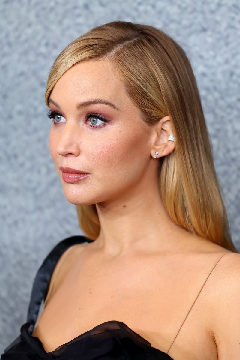 todoxjlaw's tweet photo. Jennifer lawrence perfect face 🔥 https://t.co/pihaCR1wEW