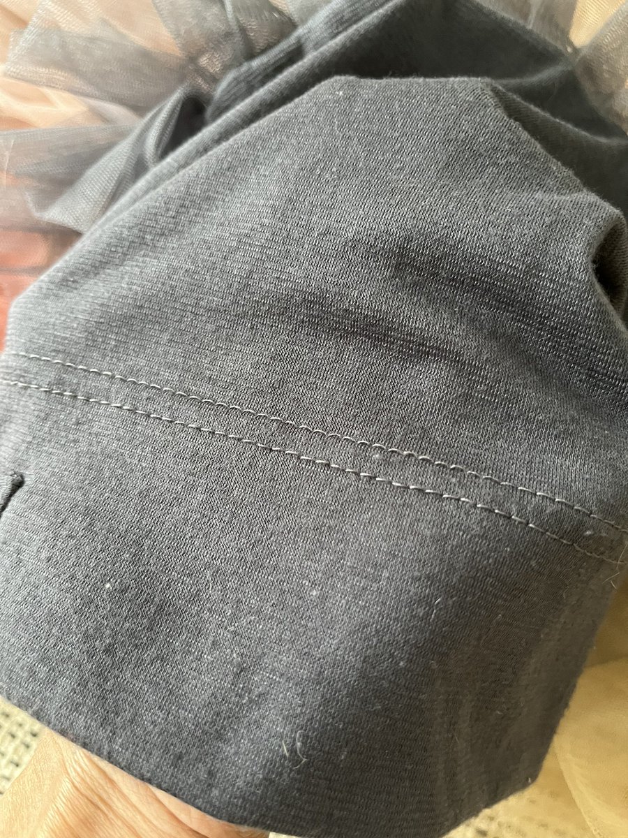 HanisShaika's tweet photo. Kalau korang cari inner sanggul yg affordable price, tapi volume dia bagi in medium size tak besar tk kecil, boleh try this brand. Dia ada banyak warna plus material dia soft cotton. Selesa tak mudah melorot . Kualiti mcm ni harga RM14.90 je
Beli sini : https://t.co/yVQ8OZg2L8 https://t.co/2mo8ZuSORQ