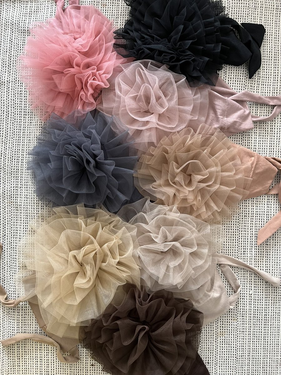HanisShaika's tweet photo. Kalau korang cari inner sanggul yg affordable price, tapi volume dia bagi in medium size tak besar tk kecil, boleh try this brand. Dia ada banyak warna plus material dia soft cotton. Selesa tak mudah melorot . Kualiti mcm ni harga RM14.90 je
Beli sini : https://t.co/yVQ8OZg2L8 https://t.co/2mo8ZuSORQ