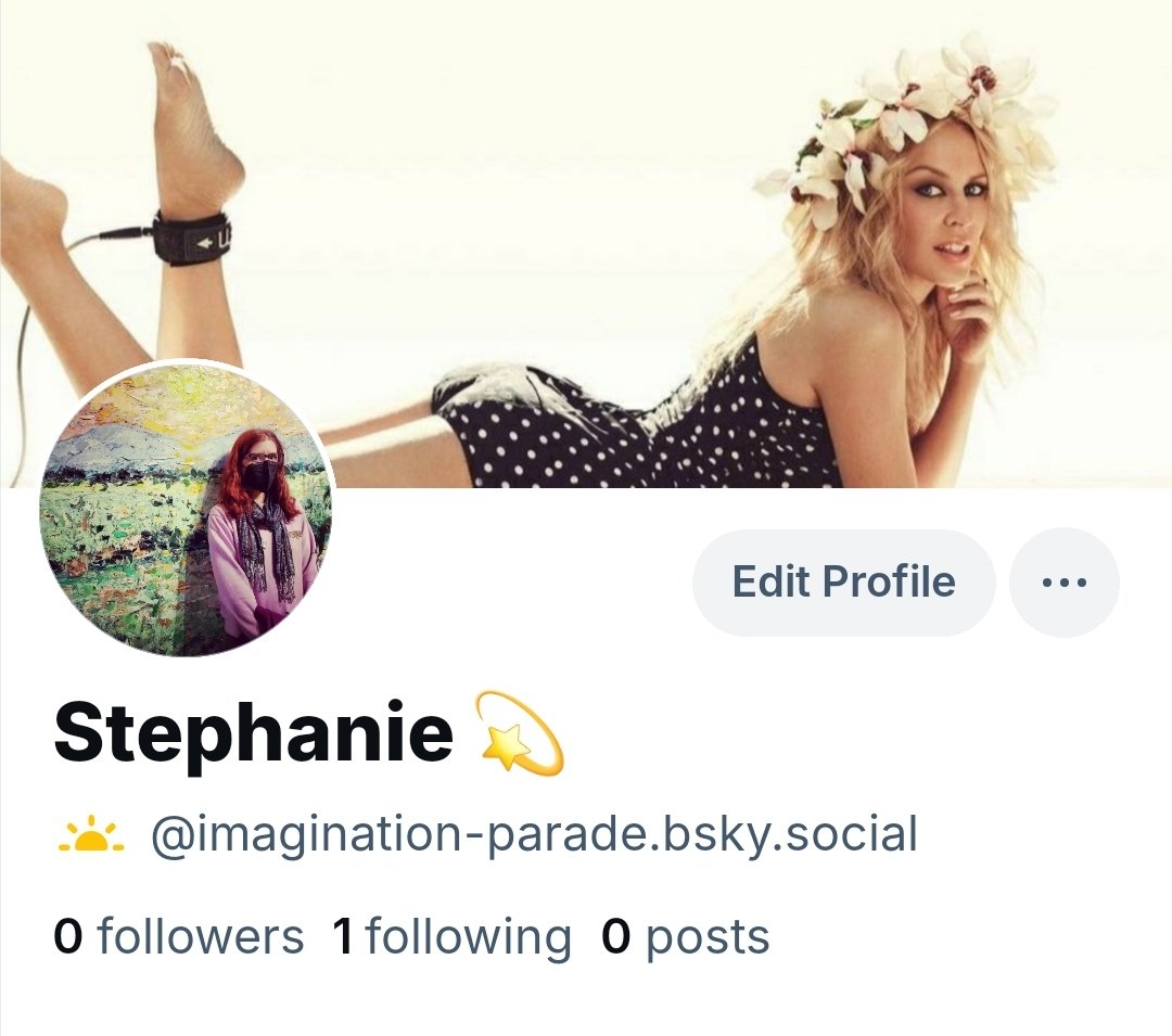 Stephanie 💫 tweet media