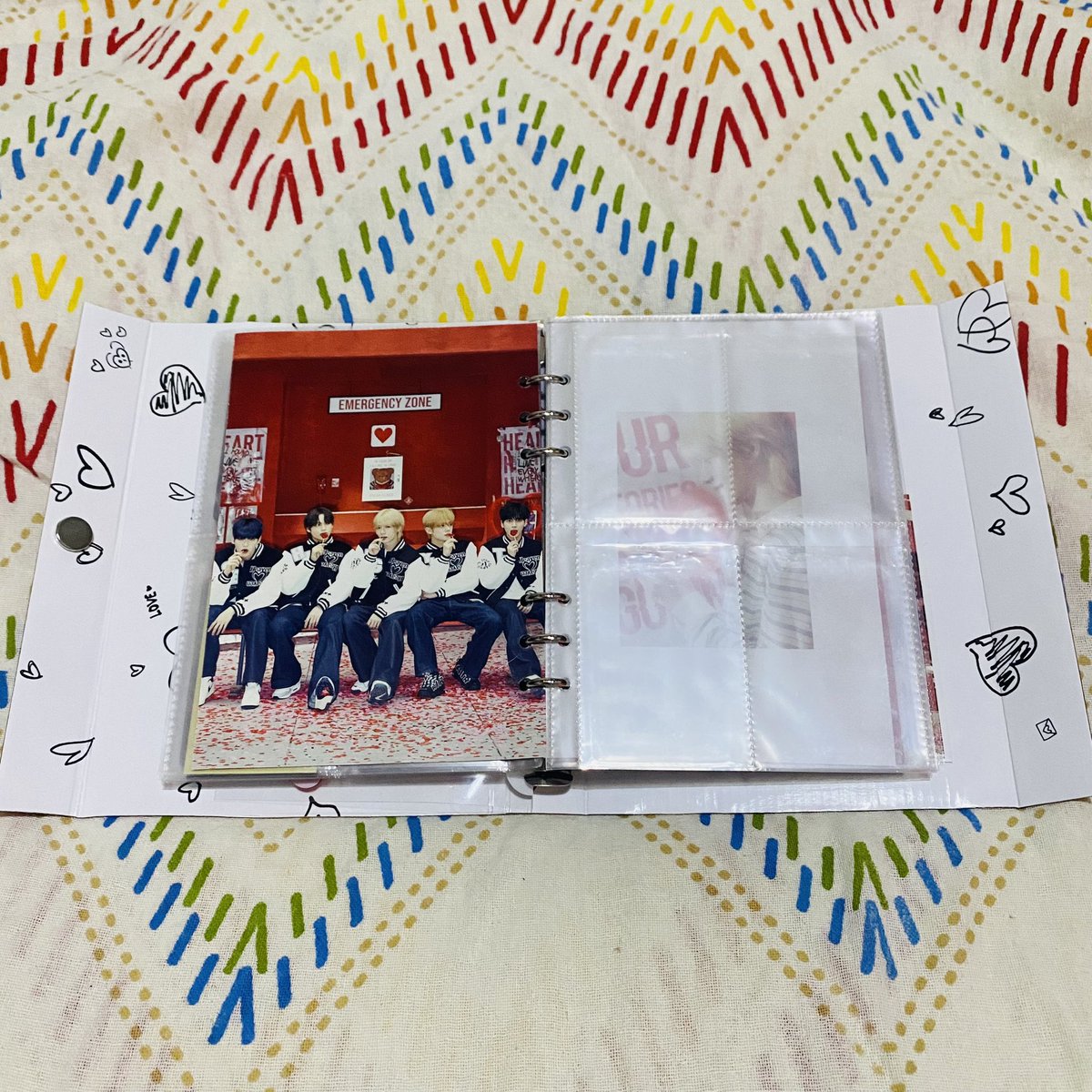beom__wonki's tweet photo. LOVERとANGELのアルバムリメイクしてバインダーにした🧸🪽💕 https://t.co/fuADO59NNJ