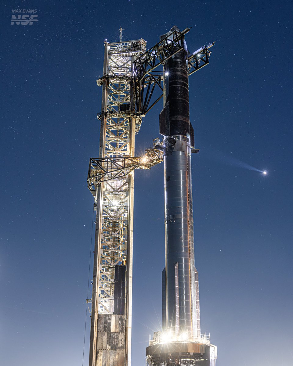 _mgde_'s tweet image. Flight 6 full stack ✅

The world&apos;s largest and most powerful launch vehicle stands poised and ready once again following the Starship program&apos;s fifth flight just over one month ago.

📸 - @NASASpaceflight 

📺 - youtube.com/live/unrfafDj3…