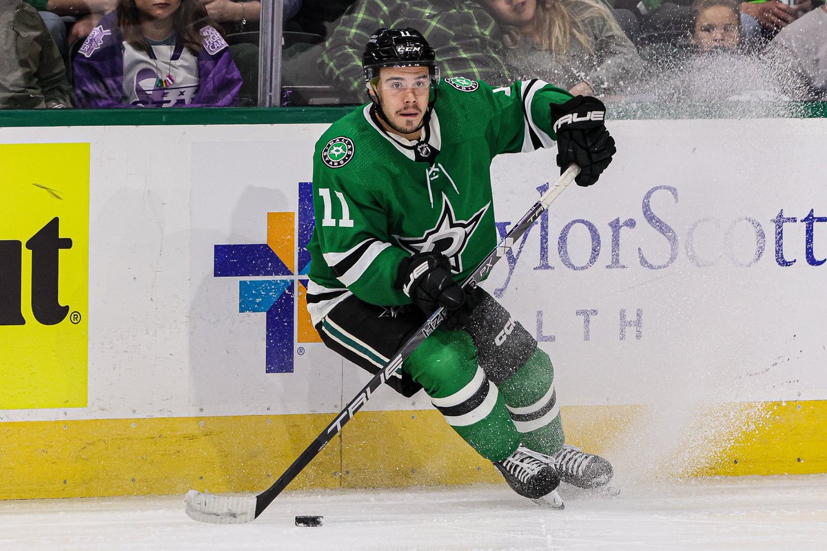 Logan Stankoven tonight:

— 1 goal
— 6 shots
— +1

Stank with another solid outing.