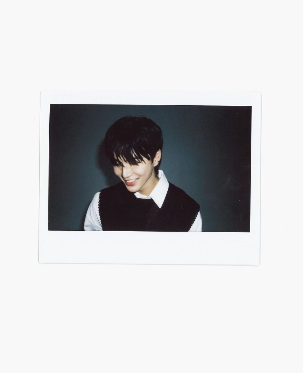 kchartsmaster's tweet photo. SEUNGHAN in new official pictures. https://t.co/OYBgijYR18