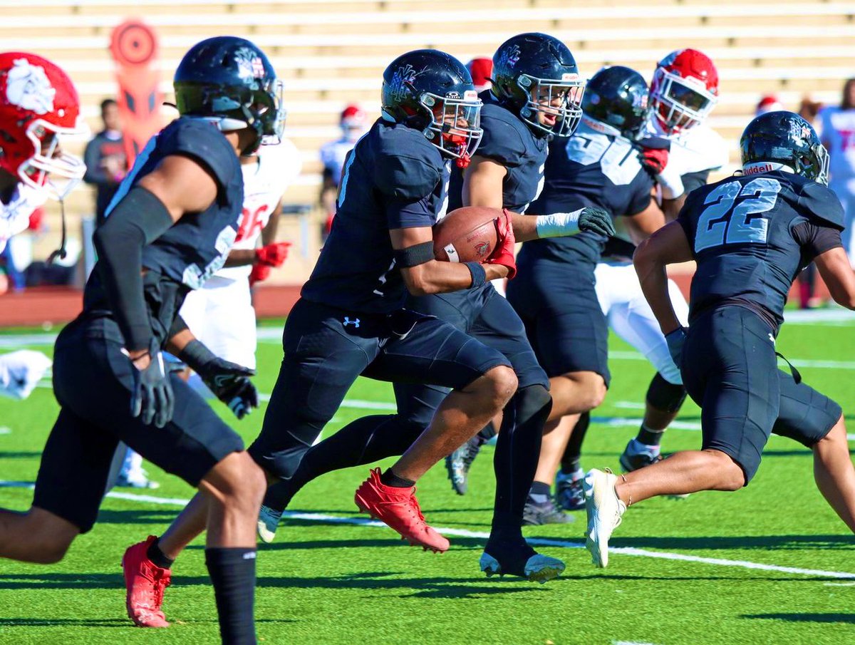 Freshman JUCO year highlights ‼️

hudl.com/v/2QnLmw

<a href="/osoukup/">Oliver Soukup</a> <a href="/NMMI_CoachWick/">Jourdan Wickliffe</a> 
<a href="/CoachNellyV/">Nelly Vazquez</a> <a href="/Coach_Watkins33/">Broc Watkins</a> 
<a href="/nmmibroncos/">NMMI Football</a> <a href="/JUCOFFrenzy/">JUCO Football Frenzy</a>