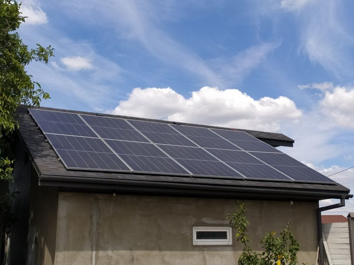 Iman_solar's tweet image. Roof installation #solarpanel #roofsolar #homeroof