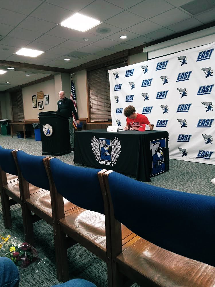 Signing ceremony ✍️
<a href="/LWEastAthletics/">LW East Athletics</a> <a href="/lwvipers/">LW Vipers Baseball and Softball Academy</a> <a href="/SXUBaseball/">SXU Baseball</a> <a href="/Addy_Rouse/">Addison Rouse</a>