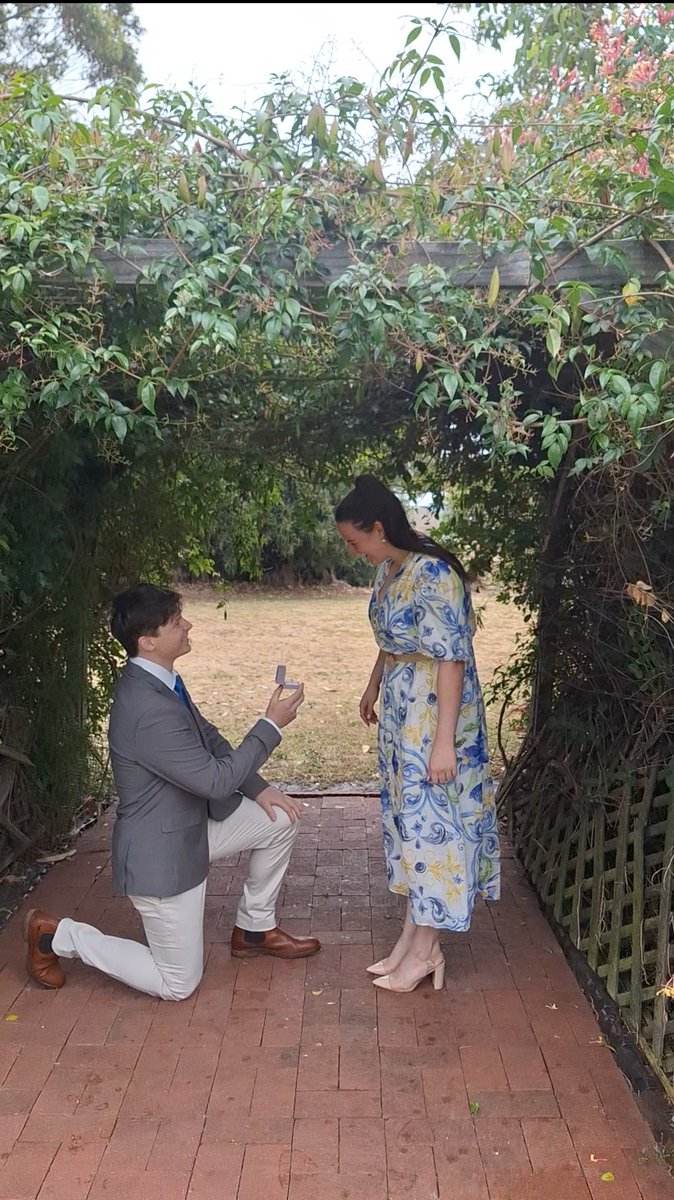 BaconCheese20's tweet photo. 💍 https://t.co/ZdYV7tHSVk