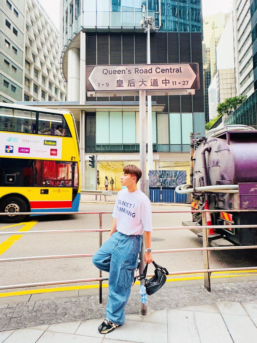 JhaoEvan's tweet photo. 謝謝香港給了我一個美好的生日🎂
都過了這麼多天才想到要發😝 https://t.co/Ar0J06yjDj