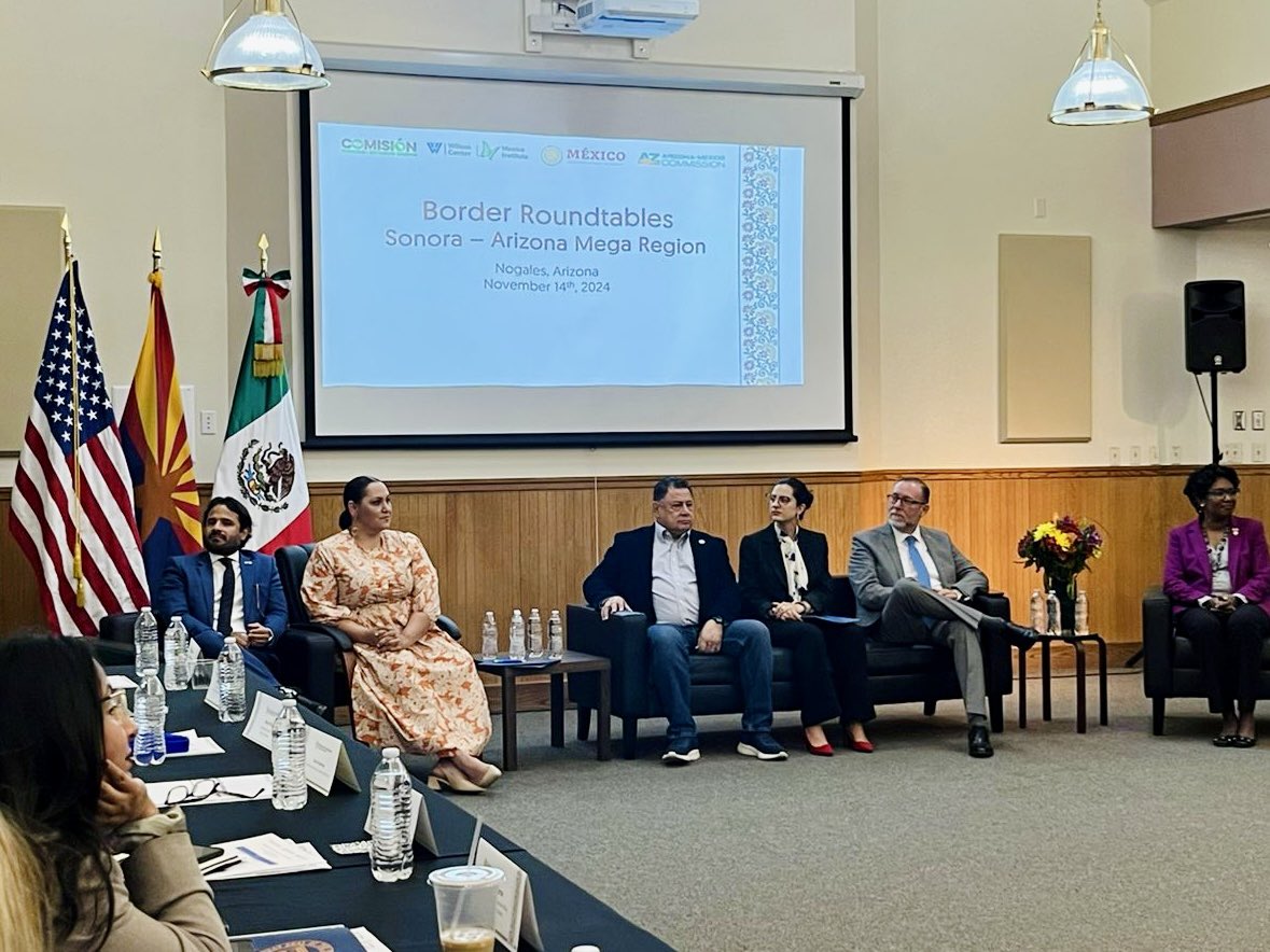 gerardovbuelna's tweet image. Today I participated at the Border High-Level Forum in Nogales AZ, to continue fostering and promoting binational collaboration in economics, migration, security and water. Sonora remains firm in building a solid and prosperous #Megaregion alongside Arizona. 🌎  
@AlfonsoDurazo