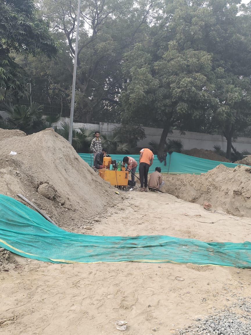 DadaAdish40447's tweet photo. Banquet hall construction at YSC Delh2 pollute #SaveYSC #noYSCbanquet @DelhiPolice @CPCB_OFFICIAL @NGTribunal @MCD_Delhi @LtGovDelhi @moefcc https://t.co/FxcqPgoU4K