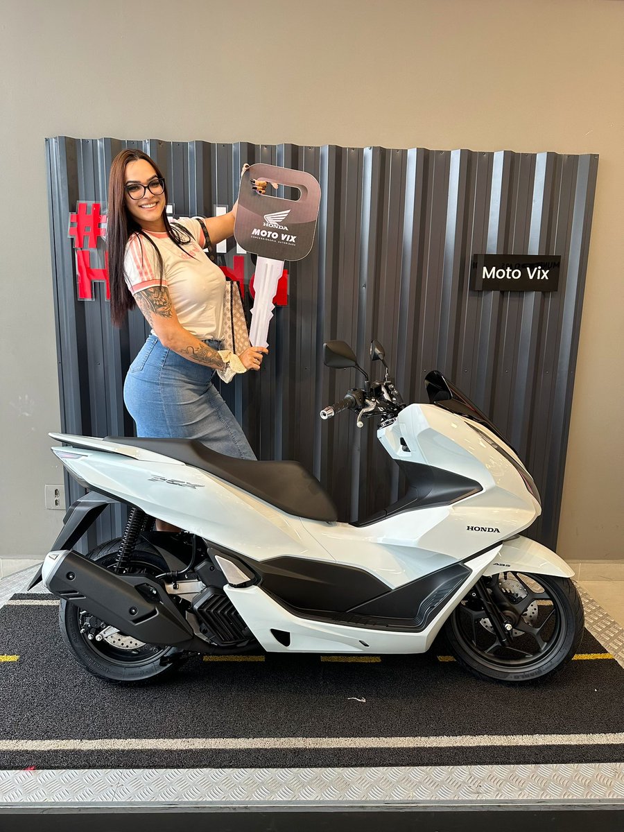 Royxatdan holda porno filmlar onlayn tomosha qilish Chiroyli kokrakli qizil sochli blogger