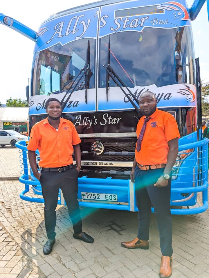Mwanza To Mbeya
📍 Igawa

1. Chakaby Express 729 EHW 🇹🇹 06:45

📍 Makambako Relini
2. Ally's Star 752 EJS 🏓 06:45