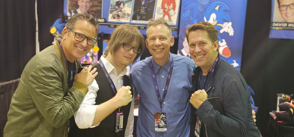 Took a great photo with the OG 3
<a href="/TheScottDreier/">Scott Dreier</a>
<a href="/RYANtheDRUMMOND/">Ryan Drummond</a>
<a href="/HumphreyReal/">The Real David S. Humphrey</a>
at
#SonicExpo 
Thank you all so much for being awesome and allowing me to meet all three of you and being super heking nice! Had an amazing time with yall.