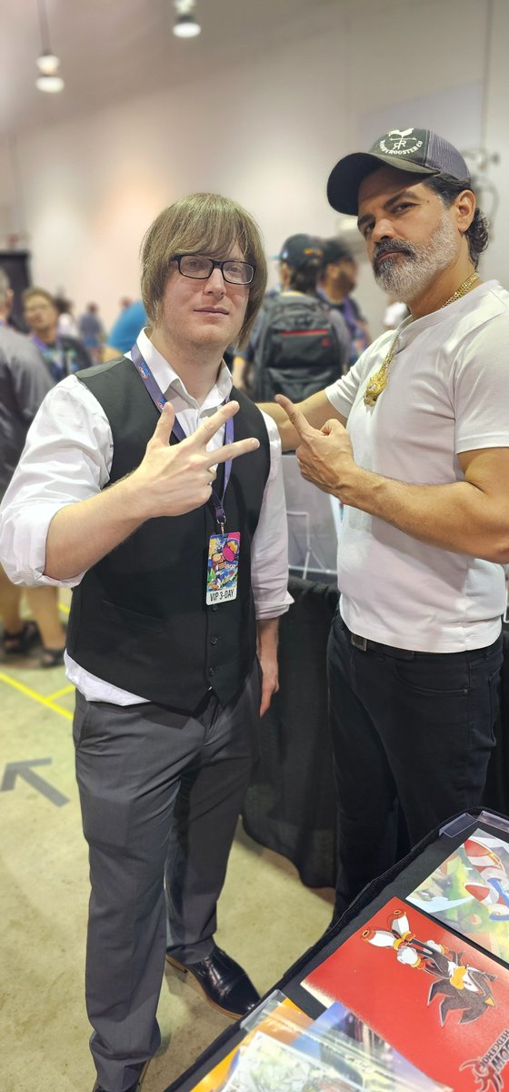 Met the Ultimate Lifeform
<a href="/jgriff_4real/">Jason Griffith</a>
at
#SonicExpo 
!!!  Thanks so much for being there and allowing me to have the chance to meet you!