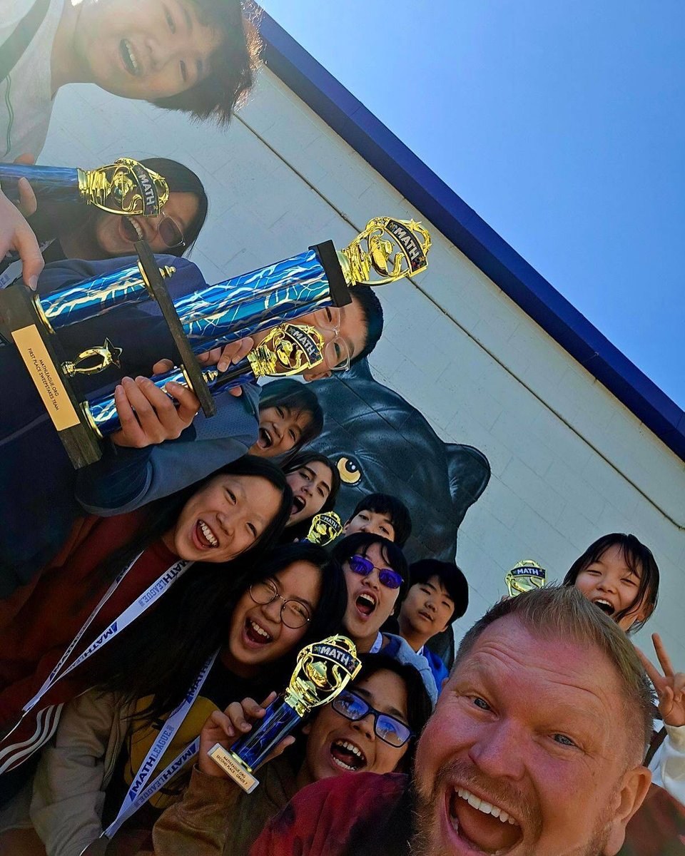 🎉 Big congrats to the <a href="/HydePark_MS/">Hyde Park MS</a> MathCounts team for scoring first place at their Mathleague Competition!
.
📐🏆 You added up the wins, subtracted the competition, and multiplied the pride! Way to show everyone that math really does count! 🐾📊 #WeAreCCSD #CCSDMagnetSchools