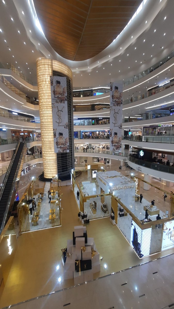 miso_soup_170's tweet image. Hallo Jakarta

 #senayancity