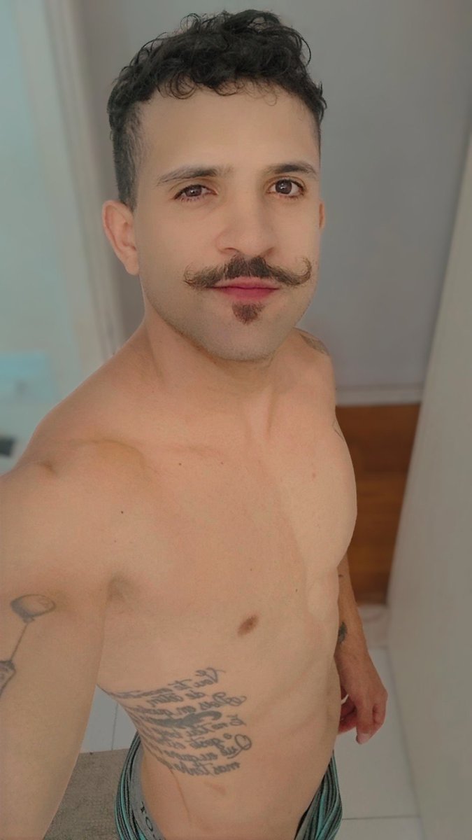 raulzitoferres's tweet photo. Tô sumido por aqui, mas tô aqui 🙋
.
.
.
.
#boy #man #sp #night #gay #brazil https://t.co/xrWAa934Jl