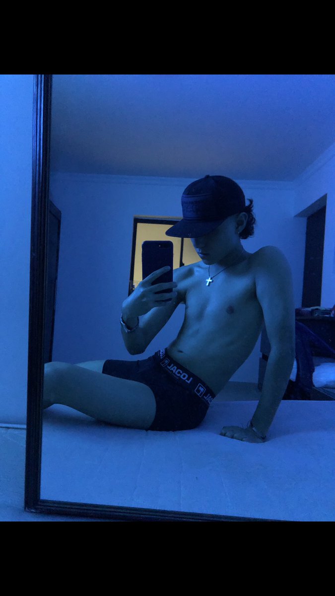 polacboy23's tweet photo. 😏🔥 https://t.co/ZrgdQvcssx