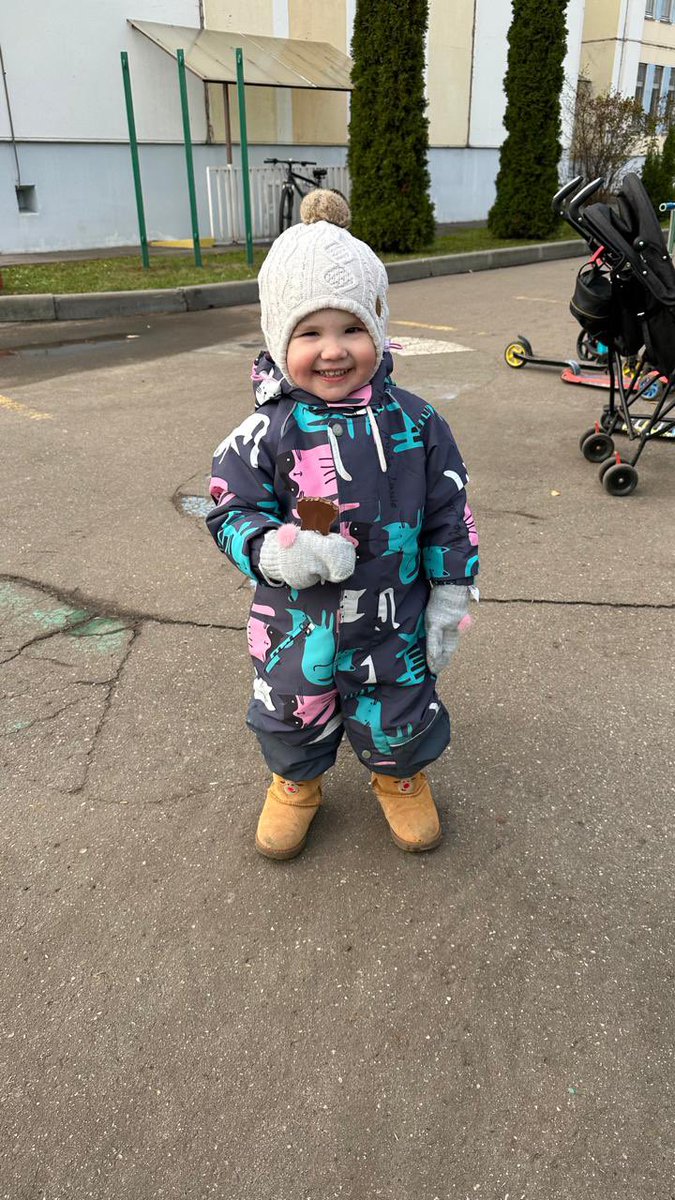 сто лет не писала в твиттер, а про меня все равно помнят.
как хуевую мать, конечно, но помнят же😂
вот, кстати мой бедный ребенок, если вы вдруг соскучились