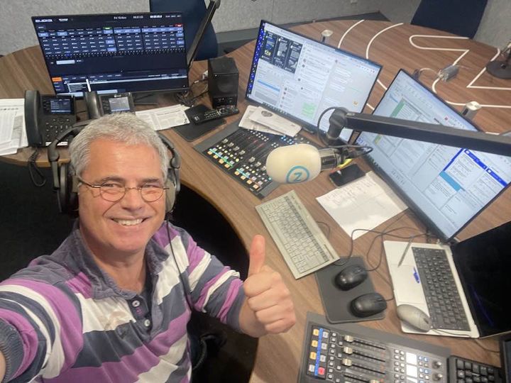 Brandweermannen gewond bij schuurbrand Driewegen