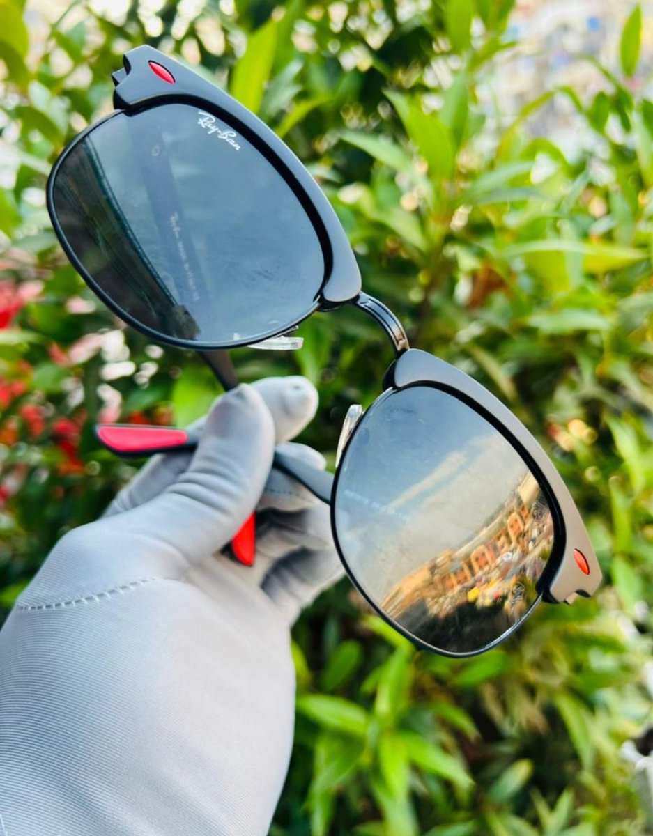 Esther_Tabamubi's tweet photo. Step out this weekend in style with our premium sunglasses at 40,000 comes with a protective case.

To place your orders; Call/WhatsApp 0707247174
#ETCollections https://t.co/kmLeJjv9ct