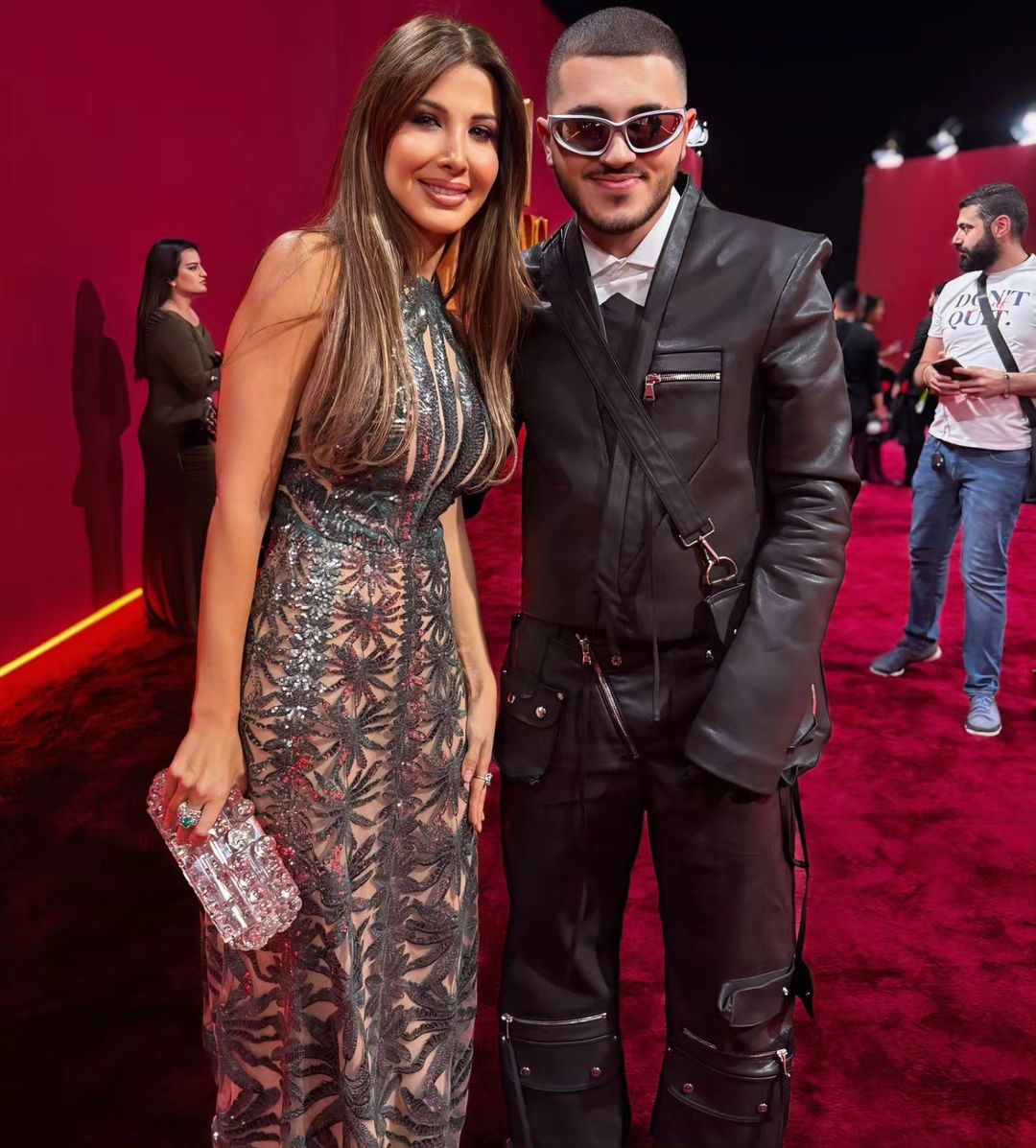 -📷|| صوره تجمع نانسي عجرم بـ المغني عصام النجار في حفل المصمم ايلي صعب في الرياض 🇸🇦🤍
#The1001Seasons
#NancyAjram || #نانسي_عجرم