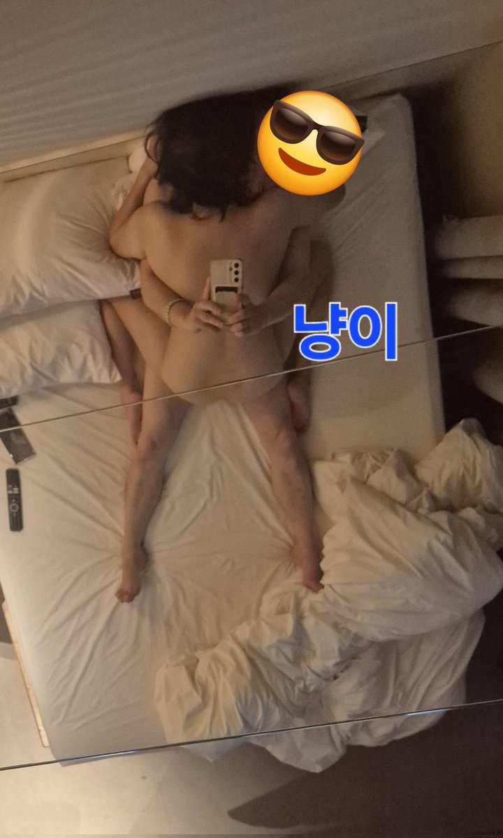 깨끗하게 정리기념..
땡땡이 치고 낮거리..ㅋ

낼 16일
오후1시 스크린
5시이후 캠핑 바베큐
음주 부.커 모셔요..