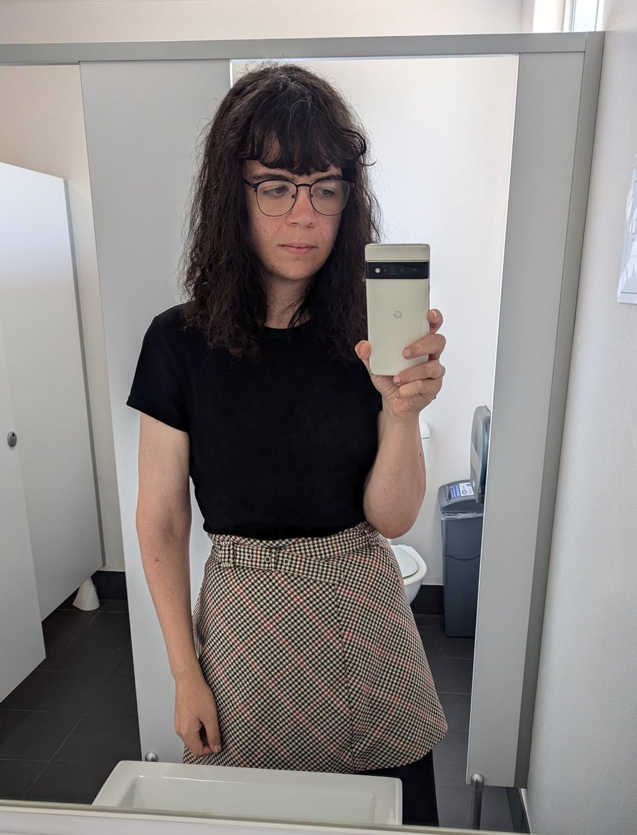 alexandra 🕊️ 🦖 tweet media