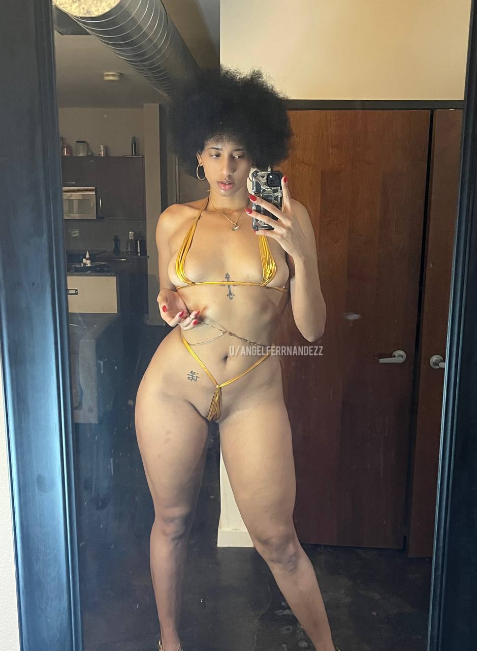 Angelferrnandezz on X: @beyoncegarden My juice will make ur face smooth.  t.cozfCI806BsH  X