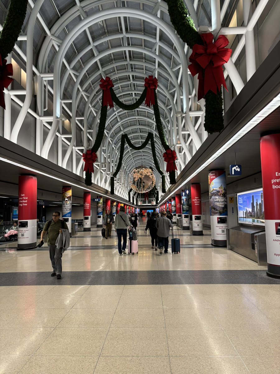 So long ignite. It’s been fun. Now imma run like the McCallisters down this lovely hallway. #MSignite