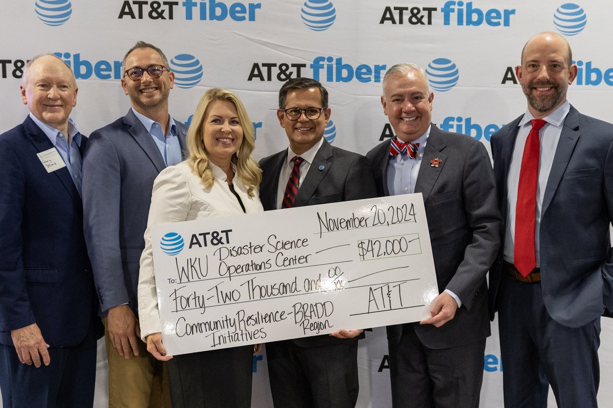 BGChamber's tweet photo. Thank you, AT&amp;T Kentucky, for hosting the 2nd Annual Coffee Hour! Your support for WKU &amp; BRADD highlights your dedication to our community.  

#LegislativeUpdate #CoffeeHour #ATTPolicyKY #WKU #BRADD #BGChamber https://t.co/5QYV5LEKDL