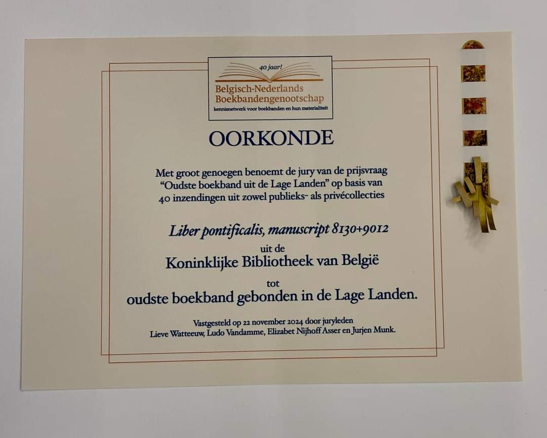 Voor haar 40ste verjaardag ging het Belgisch-Nederlands Boekbandengenootschap op zoek naar de oudste boekband uit onze regio. De winnaar? Deze unieke 10de-eeuwse boekband (Ms. 8380-9012) van eikenhouten platten die wordt gekoesterd in de collectie van KBR.