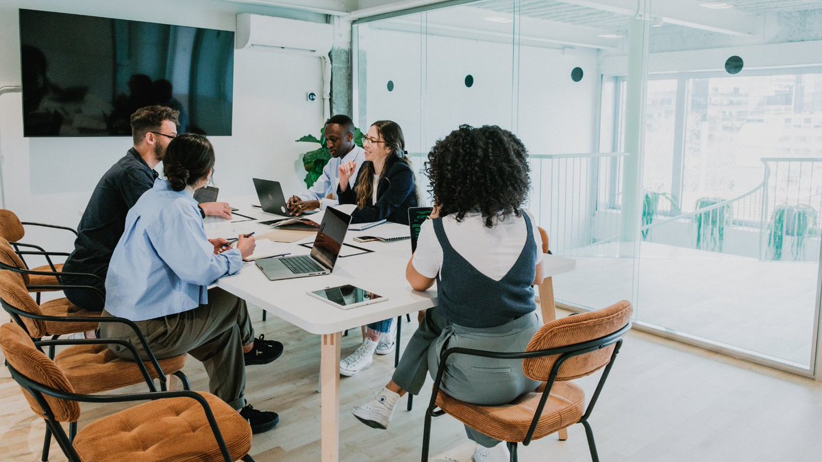 Why have we issued a Practice Note to architects about workplace wellbeing?

Learn more about the new Note and how it links into the #RealLivingWage: ow.ly/cF8t50UcFQm
