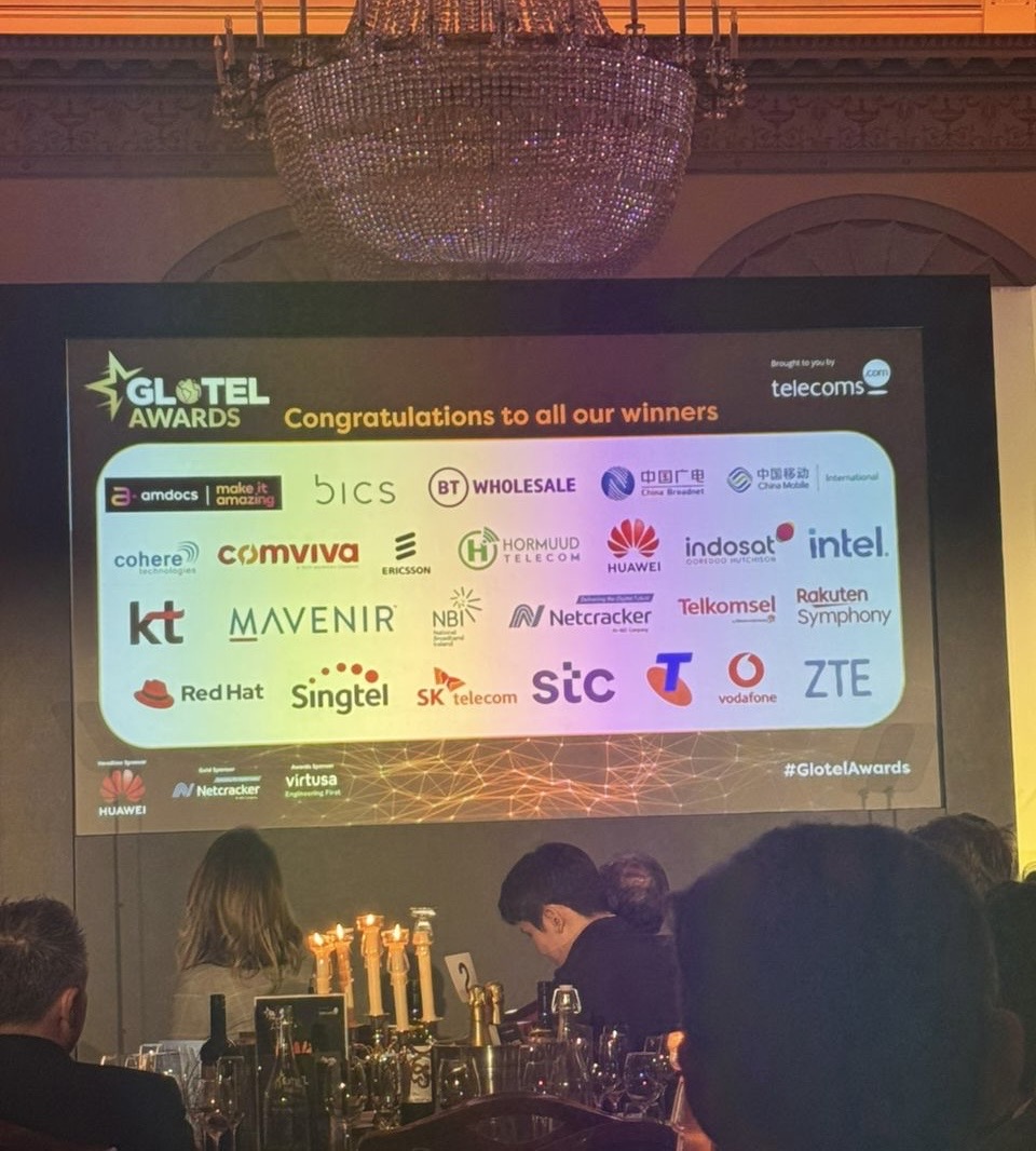 Hormuud's tweet image. We are proud to announce that Hormuud Telecom has won the "Connecting the Unconnected" award at the #GlotelAwards 2024 hosted by @telecoms 

For two decades, we’ve worked to bring Somalia closer – rebuilding networks, bringing internet to the most remote corners, and rolling out…