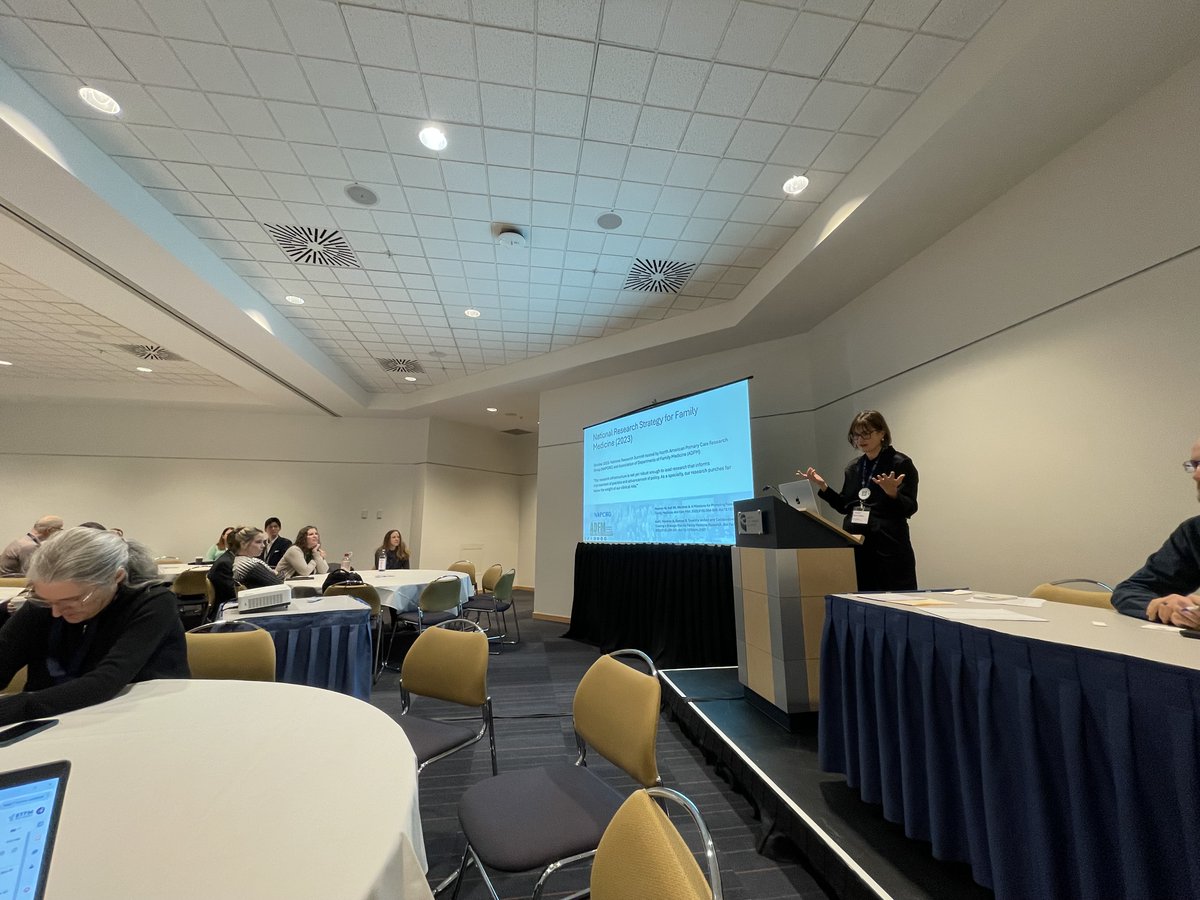 AssnDeptsFamMed's tweet photo. Our BRC Curriculum Committee is presenting on research mentorship and facilitating conversations about the challenges and opportunities to grow mentorship in their institutions! #NAPCRG2024 https://t.co/us82cRTVZa