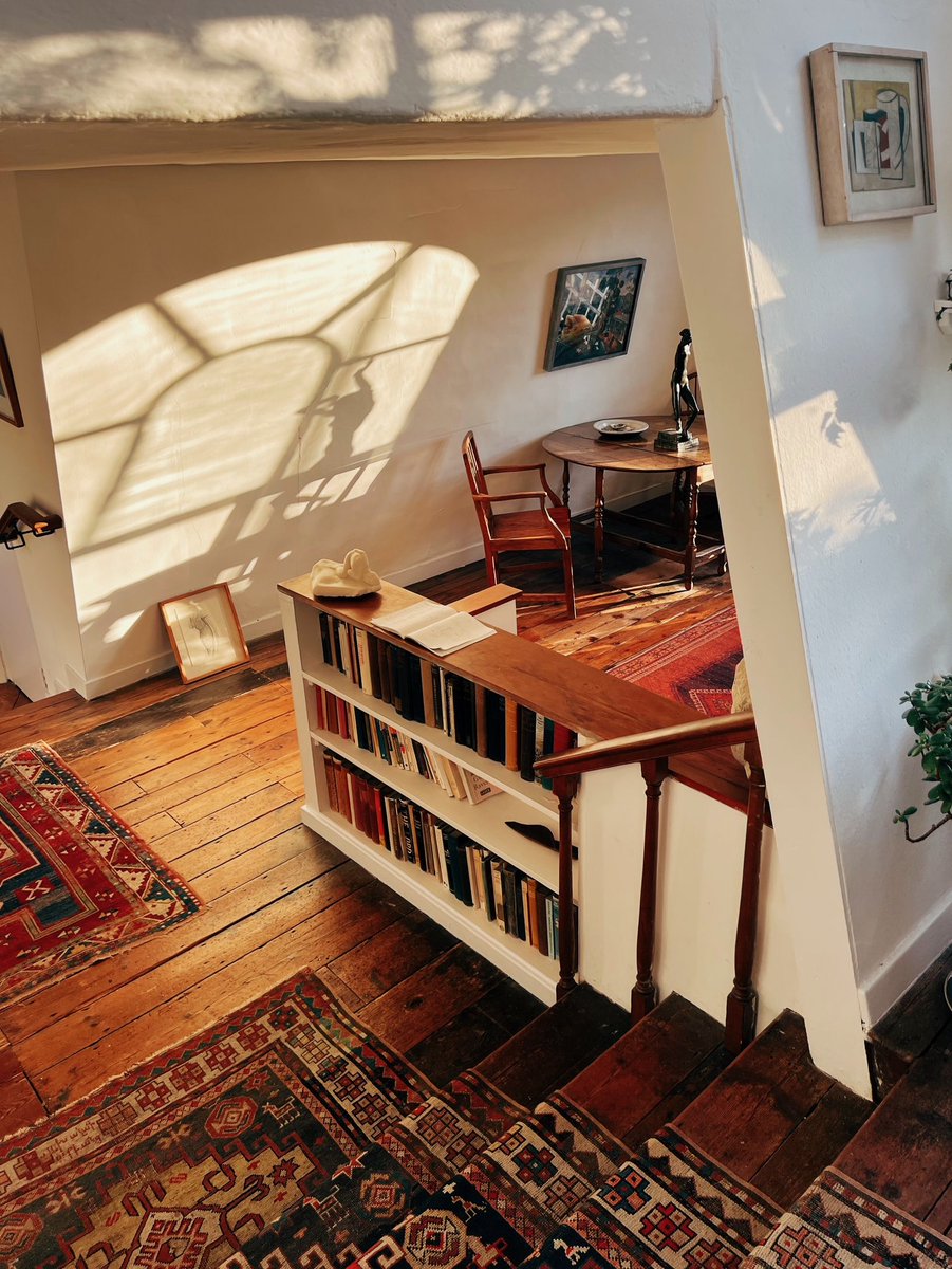 We love exploring the Kettle's Yard house and seeing how the light frames Jim and Helen Ede's former home, and the beautiful shadows created by the artworks 🌞💃

Open Tuesday-Sunday, 11am-5pm ✨

Ticketshttps://kettlesyard.digitickets.co.uk/event-tickets/47165?catID=13869 🎟️